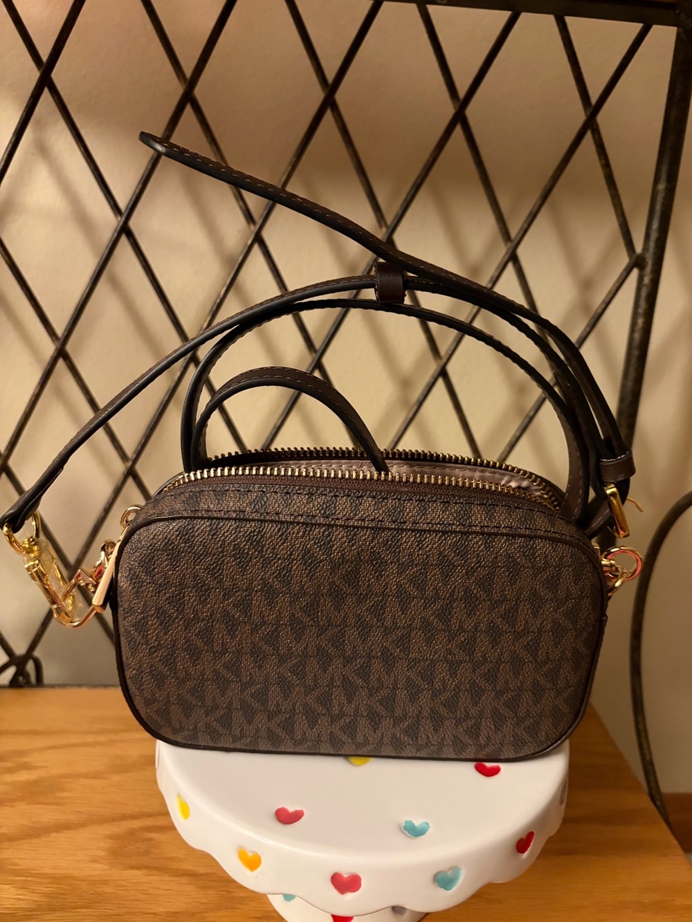 Michael Kors Signature Jet Set “Camera”Crossbody. Nwot - Picture 2 of 7